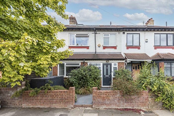 4 Bedroom Terraced House To Rent In Eastbourne Avenue, Acton, W3