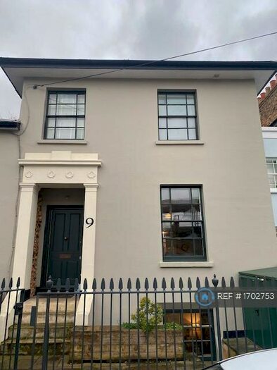 1 Bedroom Flat To Rent In Blenheim Grove, London, SE15