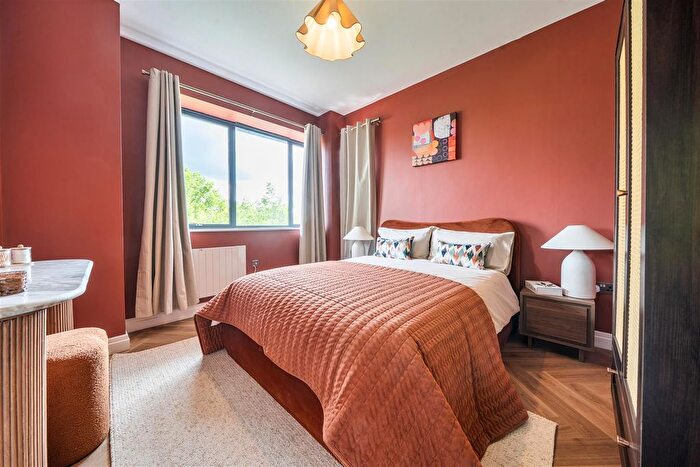 1 Bedroom Flat For Sale In Abbey View, St Albans, AL1