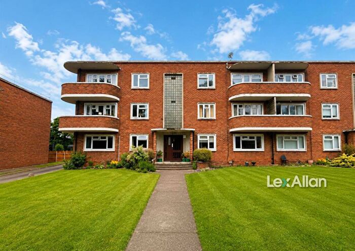 1 Bedroom Flat For Sale In The Broadway, Stourbridge, DY8