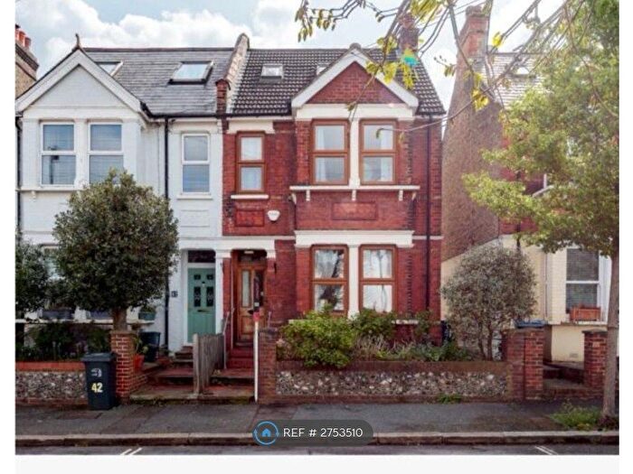 5 Bedroom Semi Detached House To Rent In Glossop Road, South Croydon, CR2