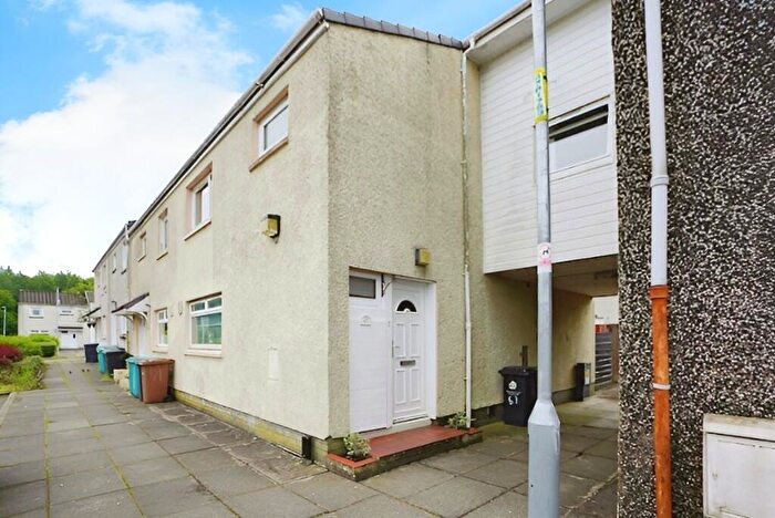 4 Bedroom End Of Terrace House To Rent In Birch Road, G67