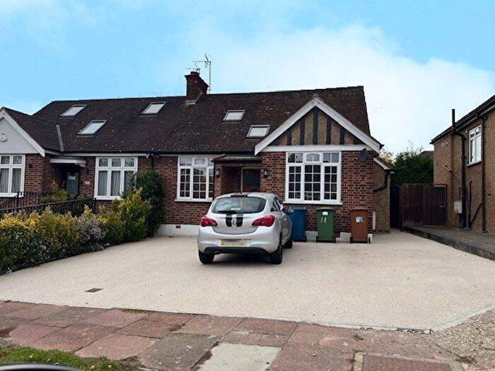 4 Bedroom Semi-Detached Bungalow For Sale In Lincoln Close, North Harrow, HA2