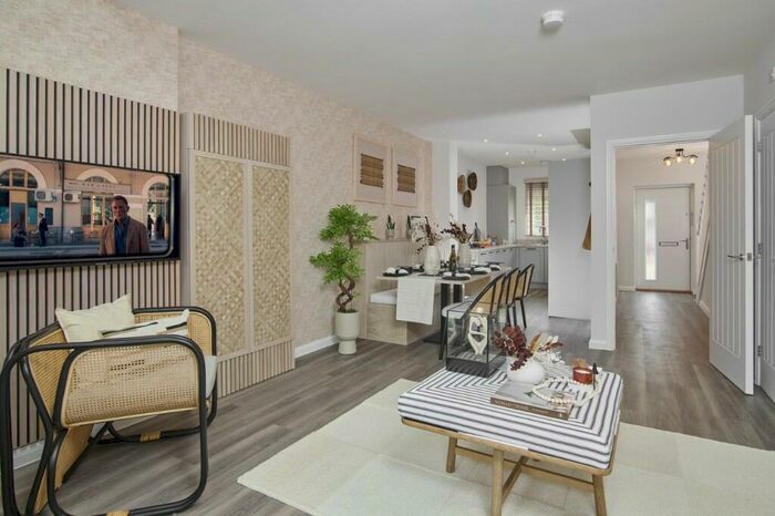 3 Bedroom Detached House For Sale In Beaumont Manor, Hemel Hempstead, HP2