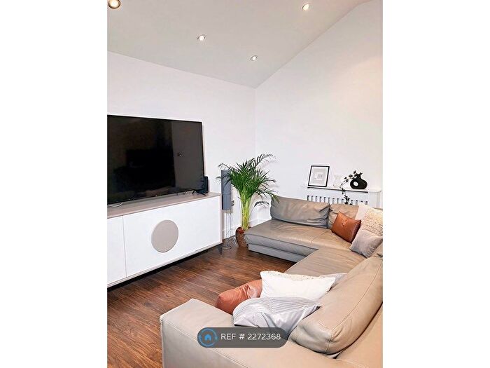 2 Bedroom Bungalow To Rent In Gillingham, Gillingham, ME7