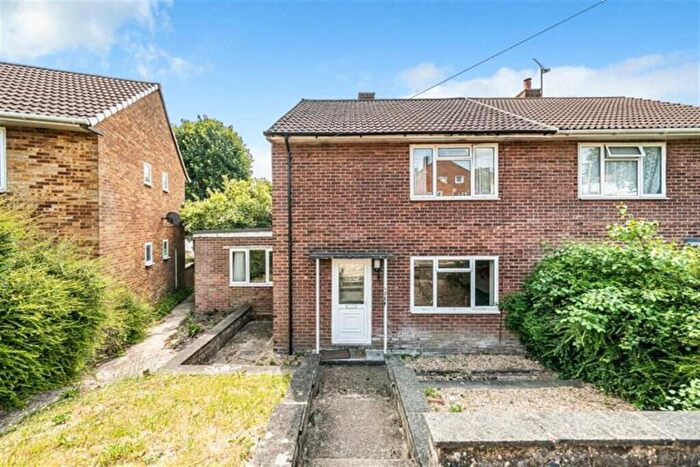 5 Bedroom Semi-Detached House To Rent In Stanmore, SO22