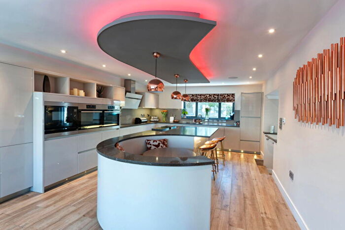 5 Bedroom Detached House For Sale In West Avenue, Bryn Newydd, Prestatyn, Denbighshire, LL19