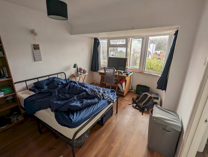 5 Bedroom Terraced House To Rent In Windermere Road, Reading, RG2