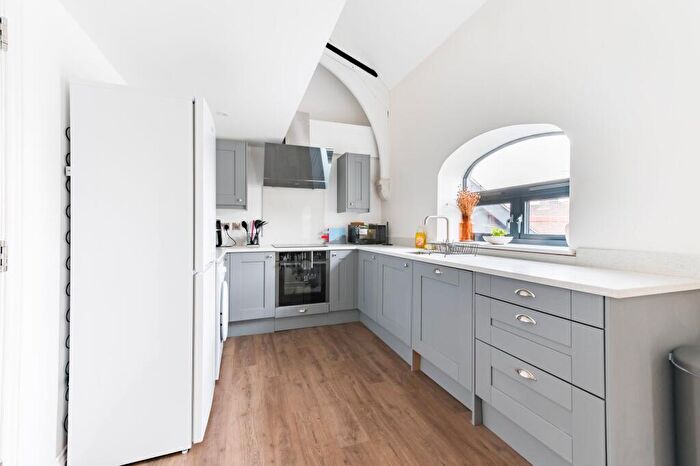 2 Bedroom Apartment To Rent In Chapters, Park Lane, NR2