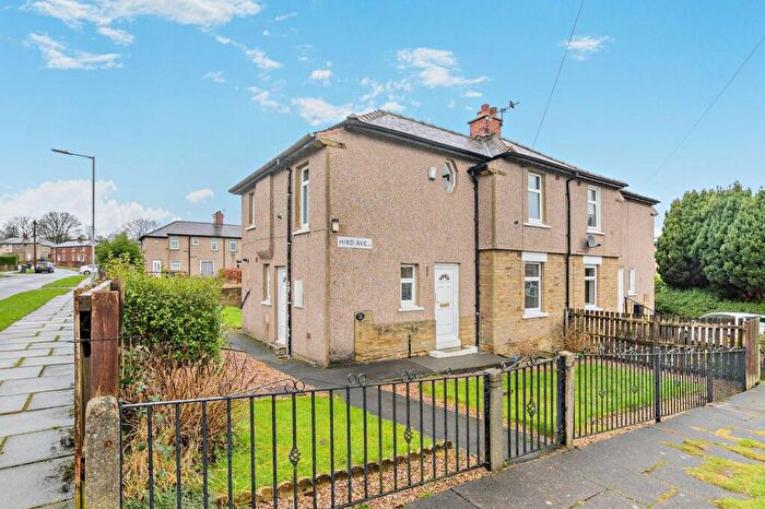 3 Bedroom Semi Detached House For Sale In Hird Avenue, Bradford, BD6