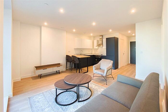 2 Bedroom Apartment To Rent In Laurence Place, Embankment West, M3