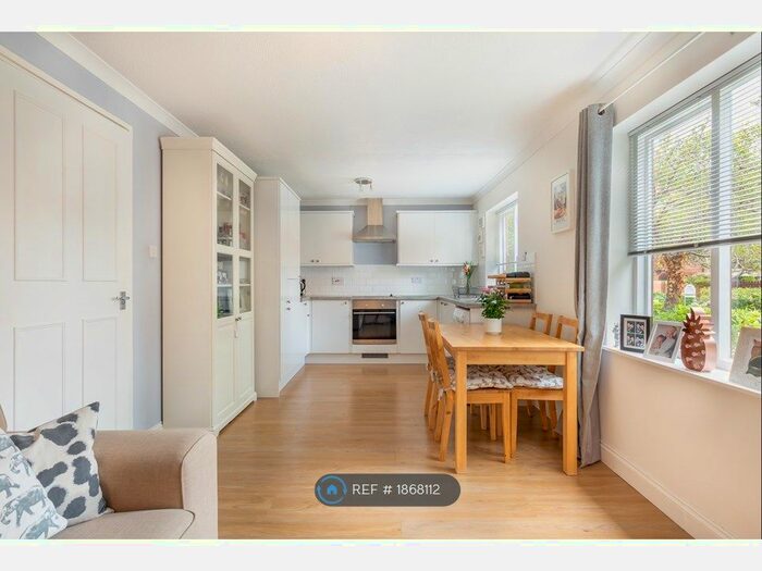 1 Bedroom Flat To Rent In Meredith Court, Bristol, BS1