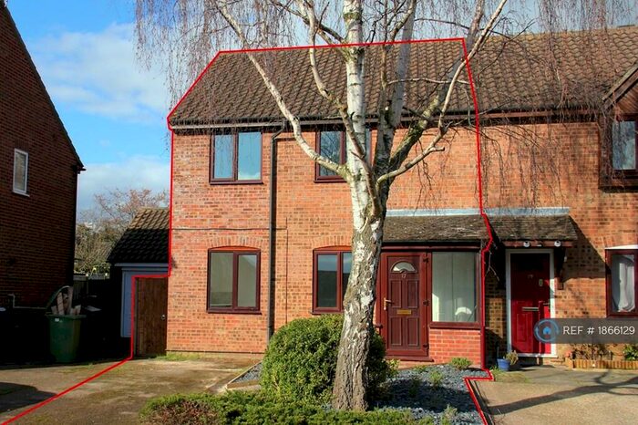 3 Bedroom Semi-Detached House To Rent In Speirs Way, Diss, IP22