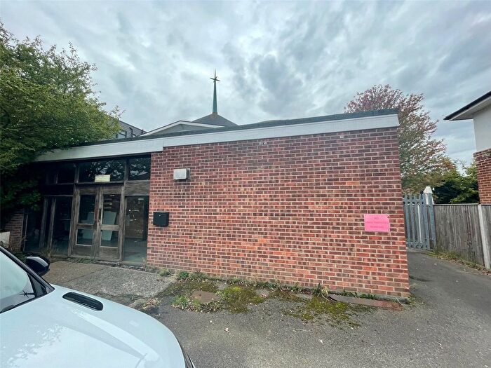 4 Bedroom Bungalow To Rent In Blackfen Road, Sidcup, Kent, DA15