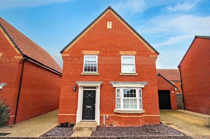 4 Bedroom Detached House For Sale In Buckenham Road, Aylsham, NR11