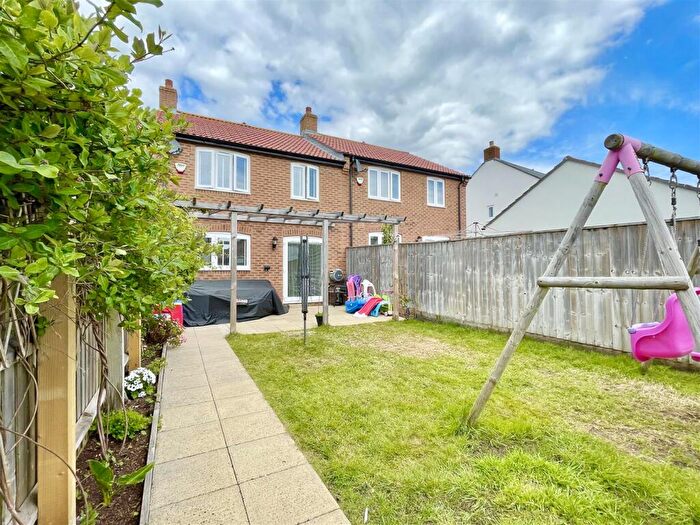 3 Bedroom Terraced House For Sale In Buckley Gardens, Chickerell, Weymouth, DT3