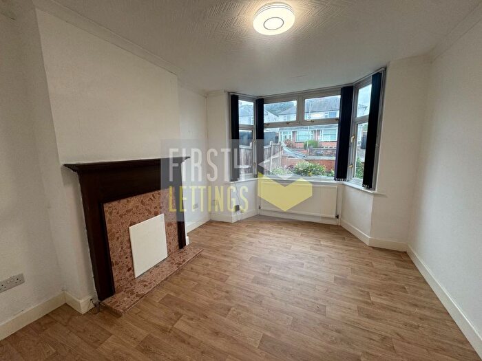 3 Bedroom Semi Detached House To Rent In Houlditch Road, Clarendon Park, LE2