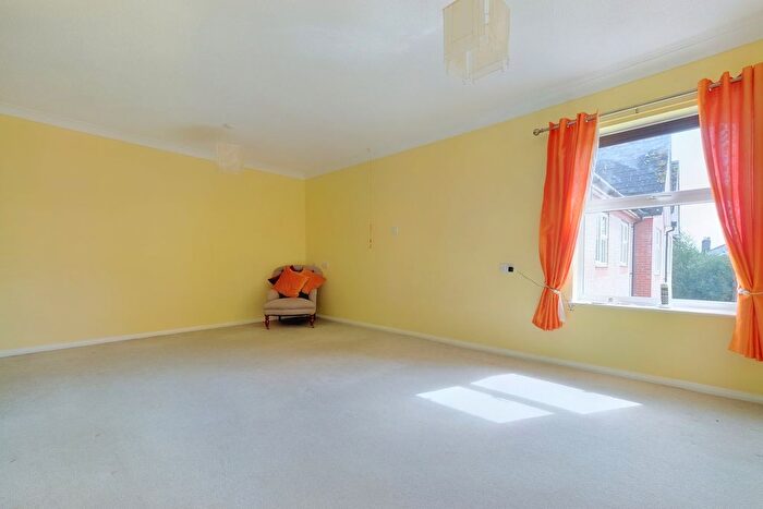 1 Bedroom Flat To Rent In Godfreys Mews, Old Moulsham, Chelmsford, CM2
