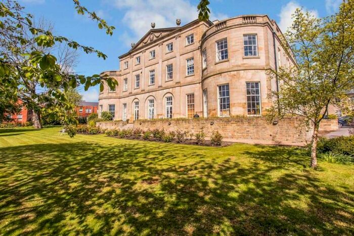 2 Bedroom Apartment To Rent In Denison Hall, Hanover Square. Leeds, LS3