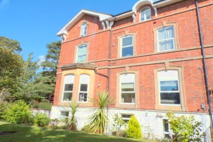 2 Bedroom Flat To Rent In Caroline Place, Prenton, CH43