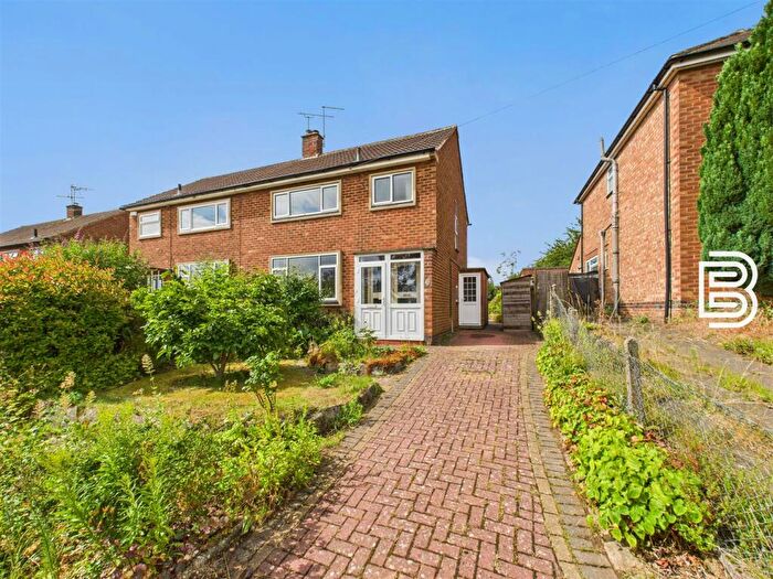 3 Bedroom Semi-Detached House For Sale In Fleet Crescent, Rugby, CV21