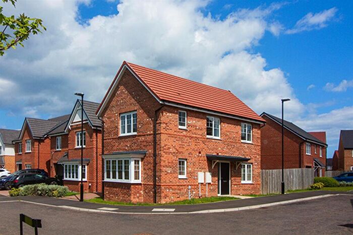 3 Bedroom Detached House For Sale In Holly Court, Cygnet Park, NE12