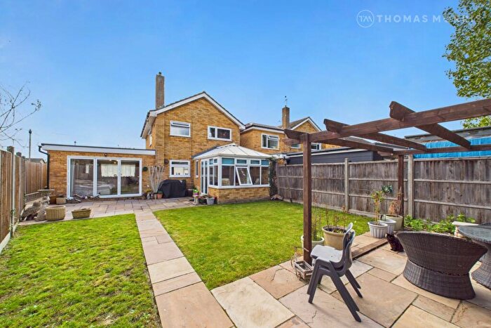 3 Bedroom Detached House For Sale In Warren Road, St. Ives, Cambridgeshire, PE27