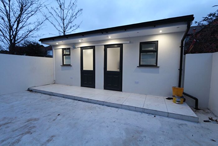 Studio To Rent In Mayville Road, Ilford, IG1