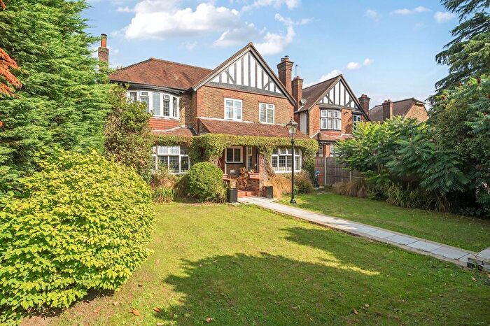 4 Bedroom Detached House For Sale In Brighton Road, Purley, CR8