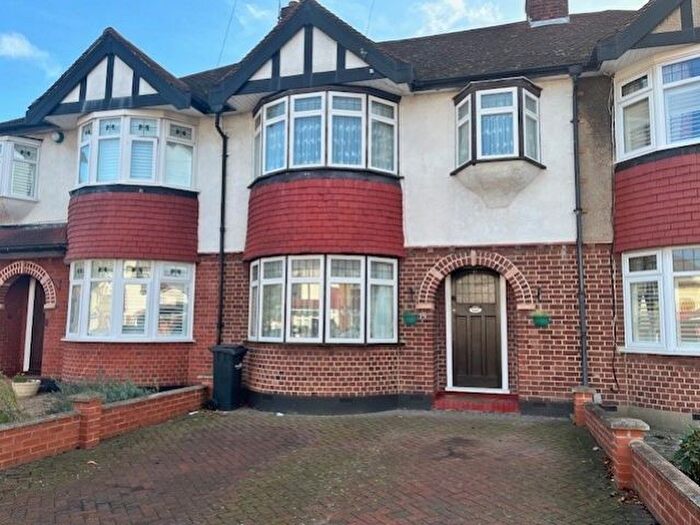 3 Bedroom Terraced House To Rent In Rowantree Road, N21