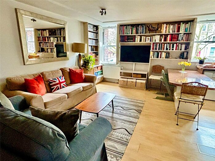 1 Bedroom Maisonette For Sale In Dartmouth Close, London, W11
