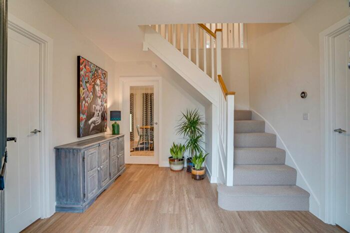 5 Bedroom Detached House For Sale In Hopper Road, Eastleigh, SO50