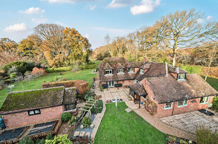 5 Bedroom Detached House For Sale In Old Odiham Road, Alton, Hampshire, GU34