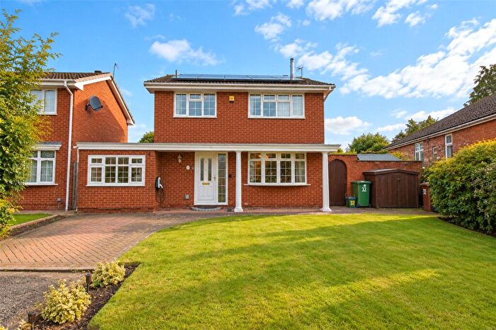 3 Bedroom Detached House For Sale In Athelstan Close, Bromborough, Wirral, CH62