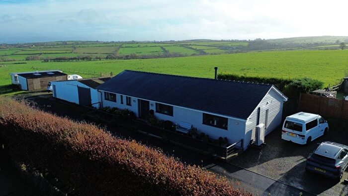 4 Bedroom Bungalow For Sale In Pentre'r Bryn, Nr New Quay, SA44