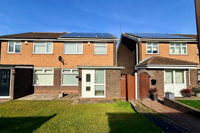 3 Bedroom Semi-Detached House For Sale In Regis Heath Road, Rowley Regis, B65