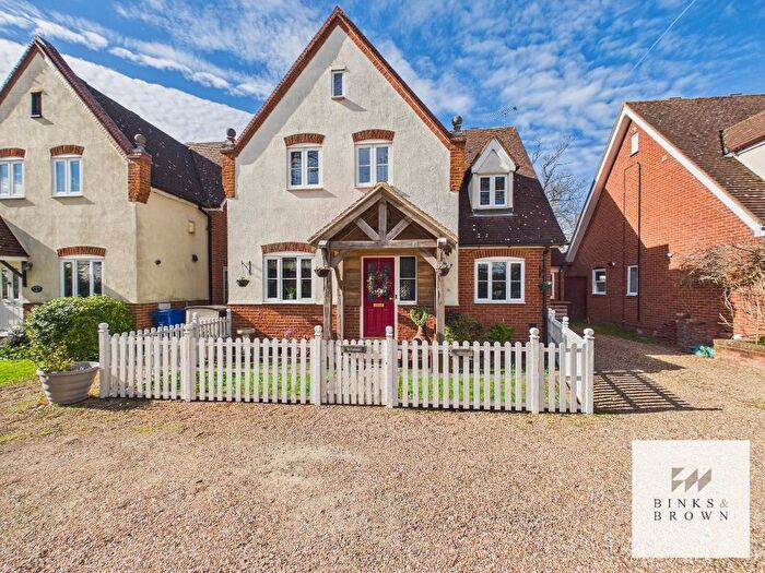 4 Bedroom Detached House For Sale In Chestnut Walk, Corringham, Essex, SS17