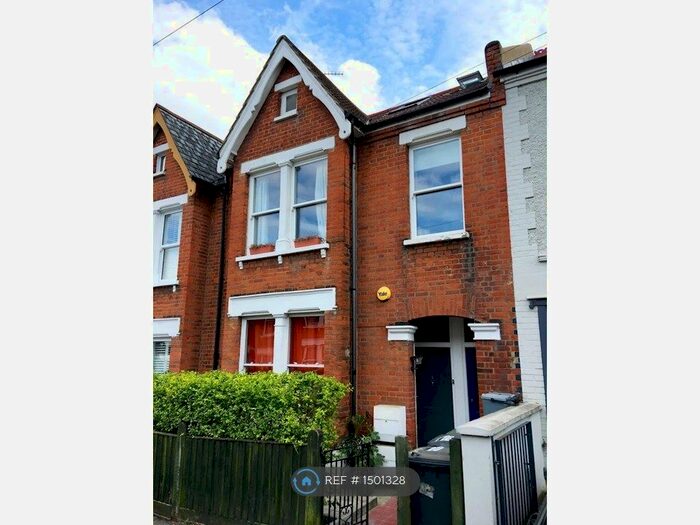 2 Bedroom Flat To Rent In Bovill Road, London, SE23
