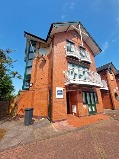 6 Bedroom Town House To Rent In Churchside Gardens, Nottingham, Nottinghamshire, NG7
