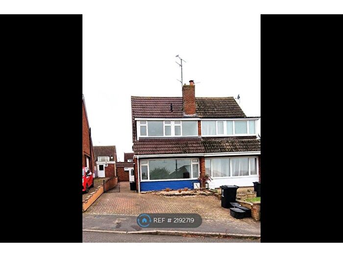 4 Bedroom Semi-Detached House To Rent In Folly Crescent, Highworth, Swindon, SN6