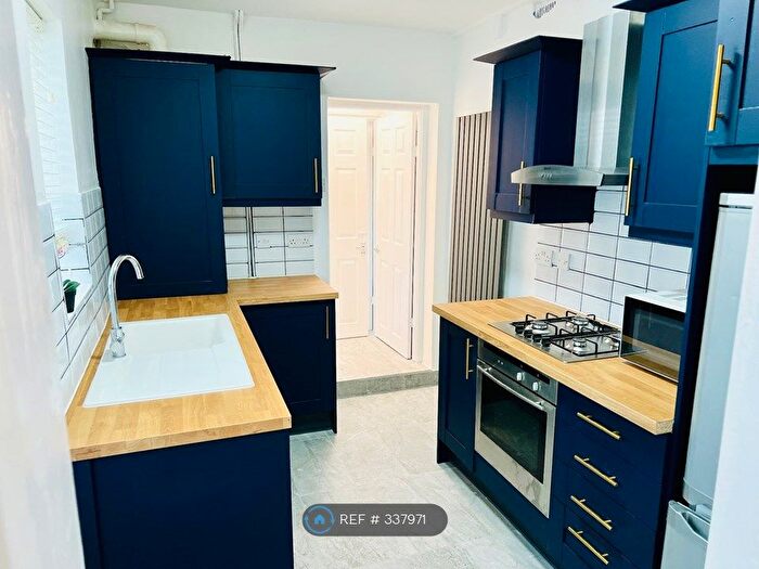 3 Bedroom Terraced House To Rent In Holmesdale Road, London, SE25