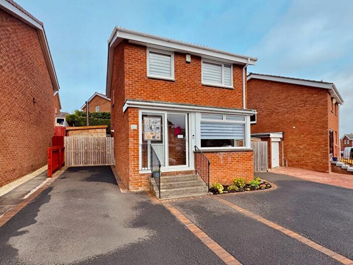 3 Bedroom Detached House For Sale In Spruce Avenue, Hamilton, ML3