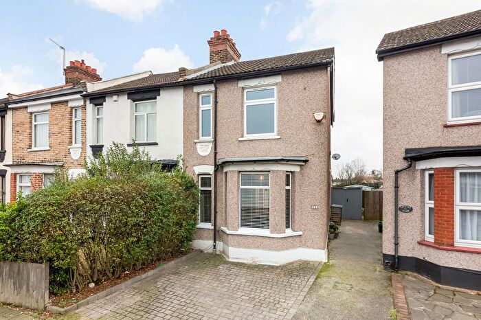 3 Bedroom Semi Detached House For Sale In Homesdale Road, Bromley, BR2