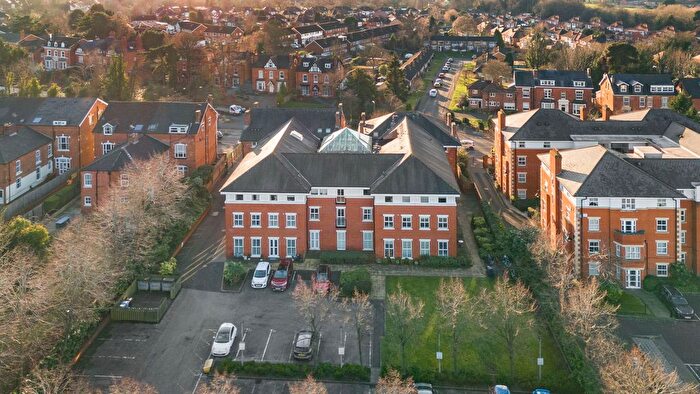 2 Bedroom Flat For Sale In Warwick Road, Solihull, B92