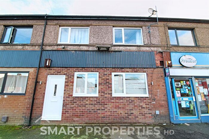 2 Bedroom Flat To Rent In Fourth Avenue, Liversedge, WF15