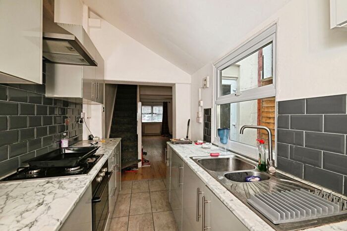 2 Bedroom End Of Terrace House For Sale In Castle Road, Chatham, Kent, ME4