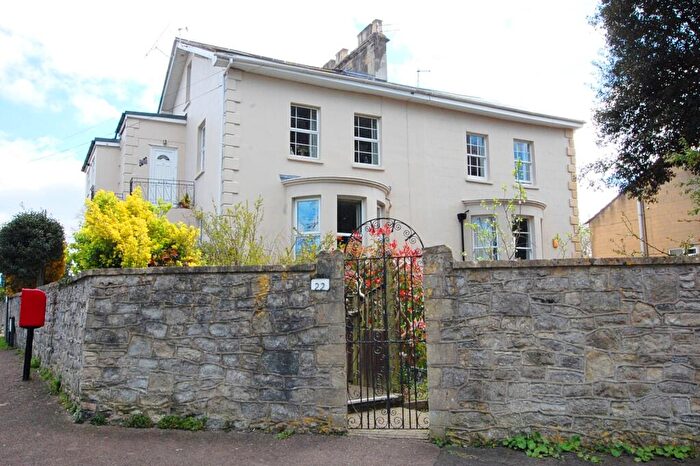 1 Bedroom Flat For Sale In Avon Road, Keynsham, Bristol, BS31