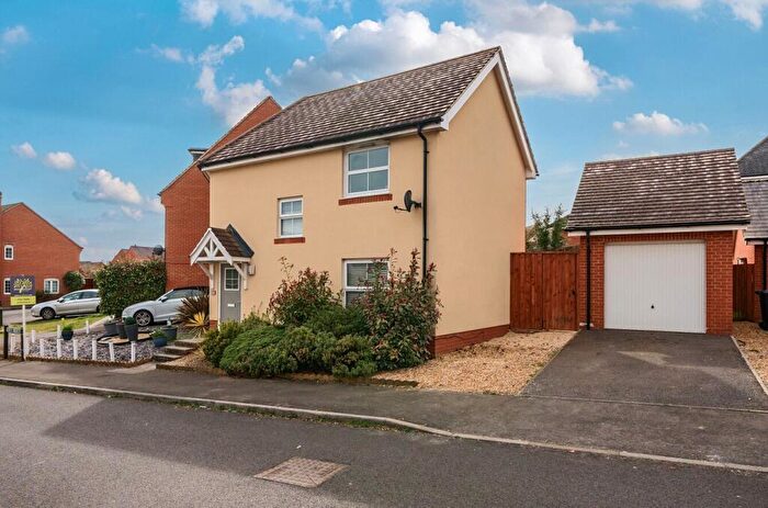 3 Bedroom Detached House For Sale In Sedge Road, Andover, SP11