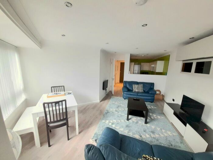 2 Bedroom Apartment To Rent In South Fifth Street, Milton Keynes, MK9