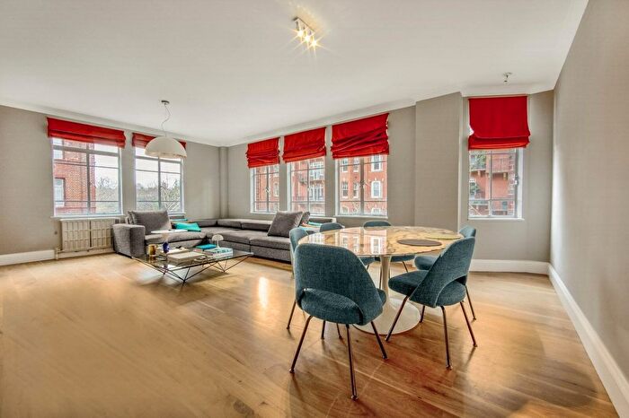 3 Bedroom Flat To Rent In Oakwood Court, Holland Park, W14